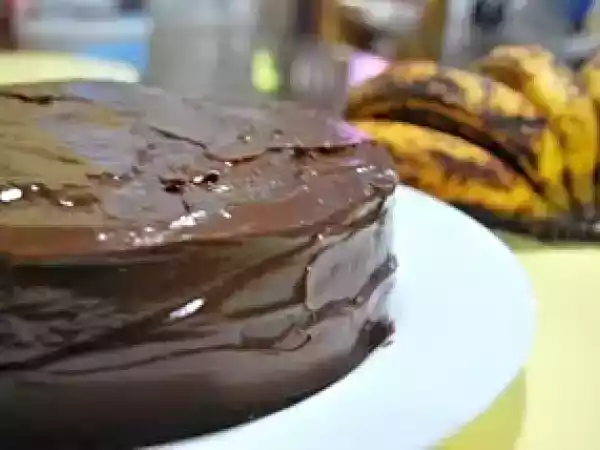 Recipe Chocolate banana cake with chocolate ganache frosting