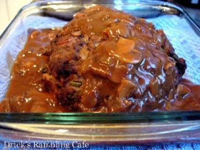 Recipe Momma's 'steak-like' meatloaf with mushroom gravy