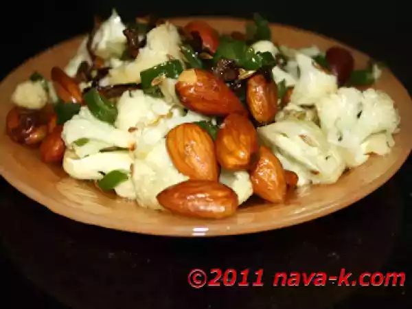 Recipe Cauliflower stir fried with almonds