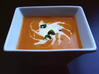 Recipe Tomato soup with fresh tarragon