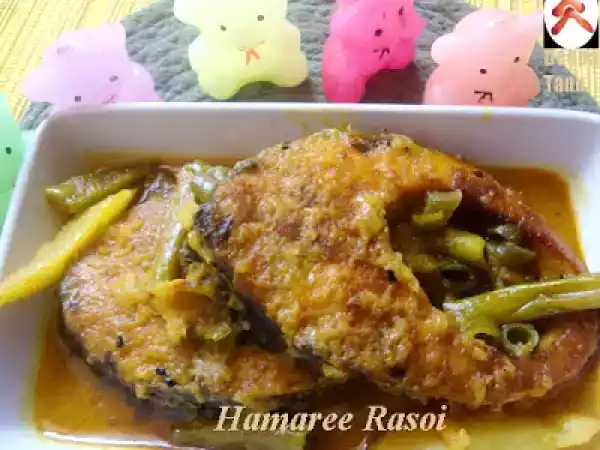 Recipe Bengali style fish curry with vegetables / rui macher jhol aloo beans diye