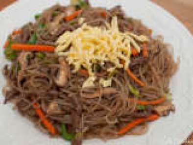 Japchae/Chapchae (Cellophane Noodles with Beef and Mixed Vegetables)