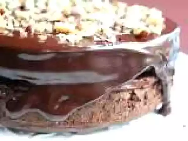 Recipe Chocolate Hazelnut Crunch Cake (Low Carb and Gluten Free)