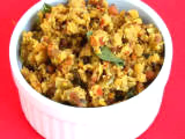 Recipe Kappalangaum (Omakkaum) Payarum Thoran (Stir Fried Raw Papaya & Red Gram with Coconut)