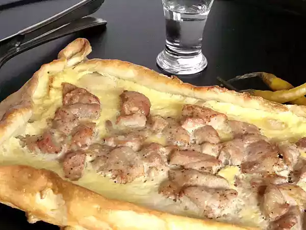Recipe Pastrmajlija - macedonian pizza
