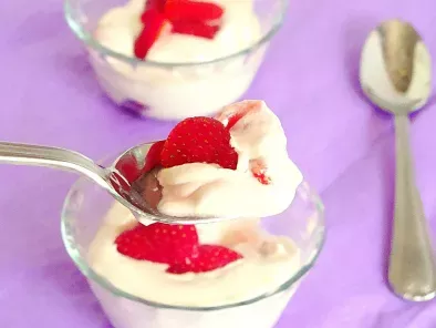 Recipe Easy peasy strawberry dessert