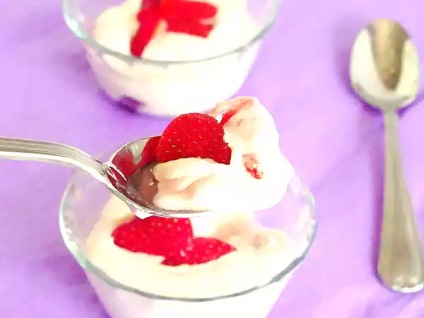 Recipe Easy peasy strawberry dessert