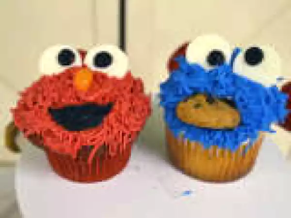 Recipe Sesame Street Cupcake and Dessert Tower