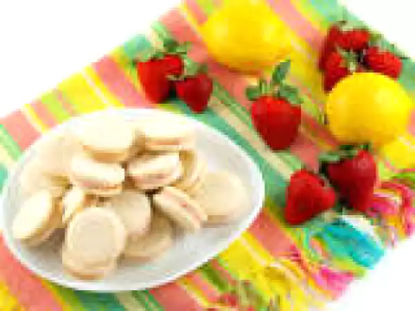 Recipe Strawberry Filled Lemon Sandwich Cookies