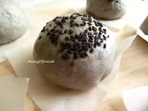 Recipe Steamed black sesame custard bun (black sesame nai hunag bao)
