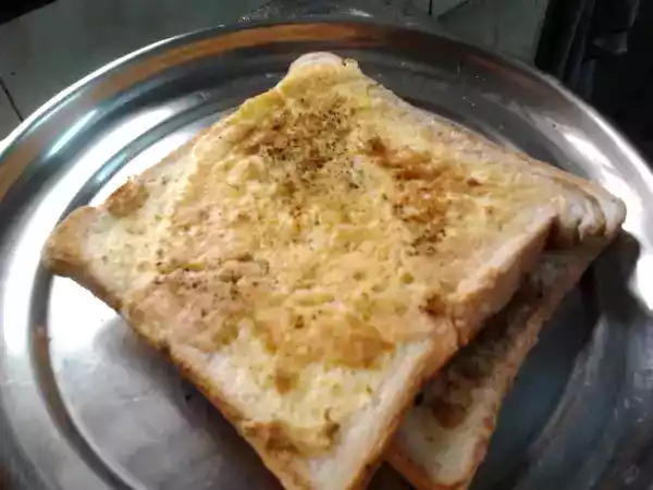 Recipe Bread omlette (a new way of eating bread and egg)
