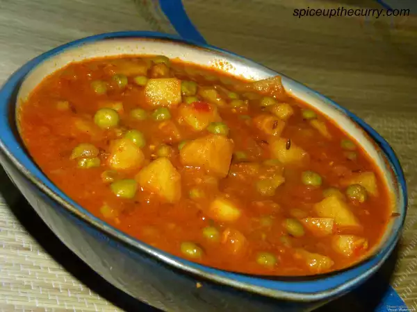 Recipe Aloo mutter (potatoes with green peas)