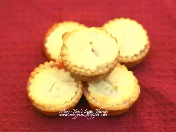 Recipe Mini cherry pies