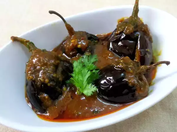 Recipe Chokh vangun(kashmiri khatte baigan)