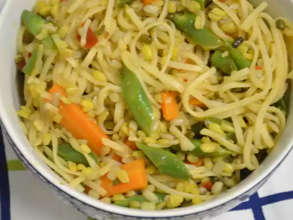 Recipe Rice noodles with lentils and vegetables