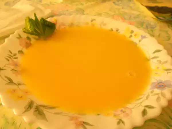 Recipe White beans and mint cream soup