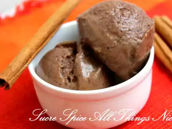 Recipe Spicy dark chocolate ice cream -eggless