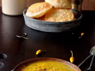 Hing er Kochuri ar Dokaner Chola’r Daal (Asafoeida flavoured stuffed Indian fried bread and Bengal gram curry with potatoes)