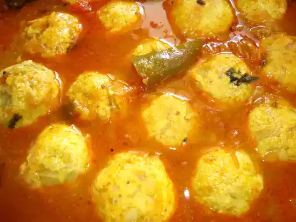 Recipe Egg Urundai Kuzhambu....( Egg Balls in Tamarind Gravy)
