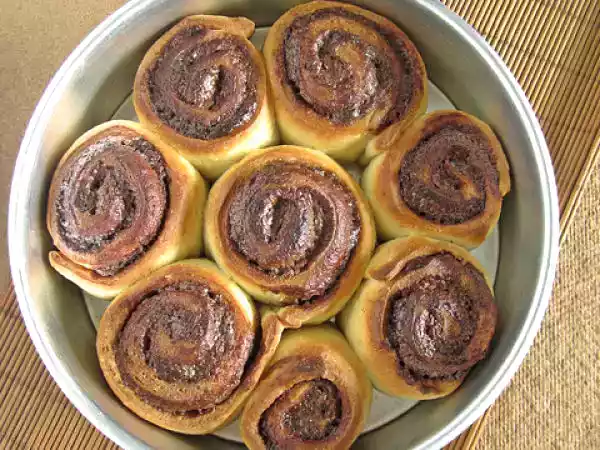 Recipe Nutella Pull-apart Rolls | Easy Bread Recipes