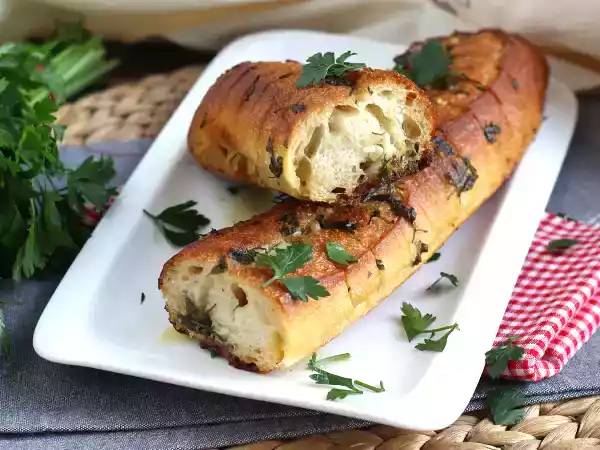Recipe Garlic bread - video recipe !