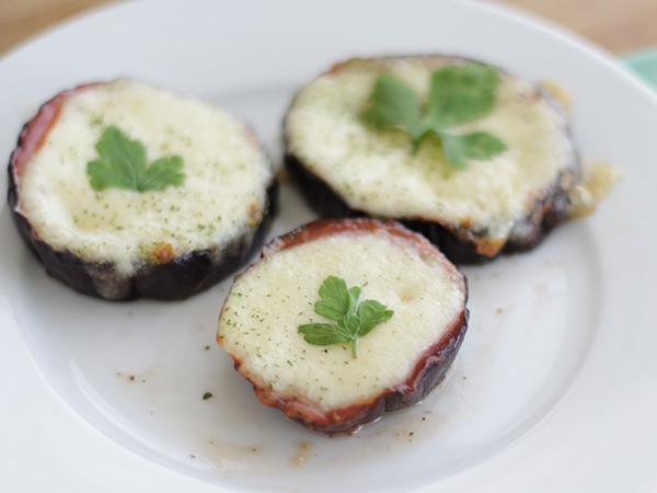 Recipe Little eggplant pizzas - video recipe !