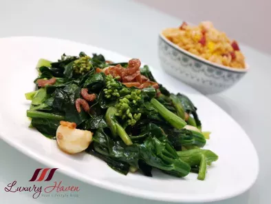 Recipe Chinese stir-fry kale with oyster sauce and dried shrimps