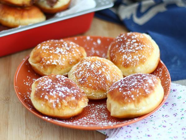 Recipe Chocolate-filled doughnuts - video recipe!