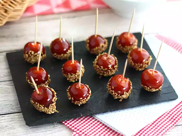 Recipe Caramelized cherry tomatoes with sesame seeds or love apples