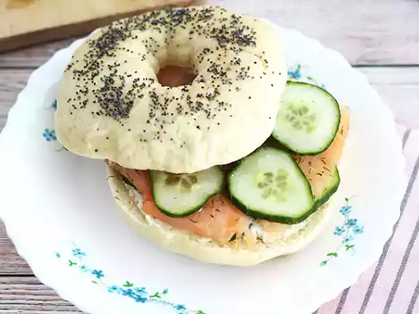 Recipe Salmon, cucumber, and cream cheese bagel