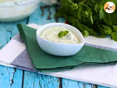 Recipe Tzatziki, the greek dip with cucumber and yogurt