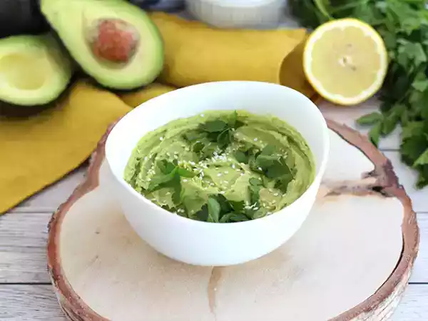 Recipe Avocado hummus with a twist