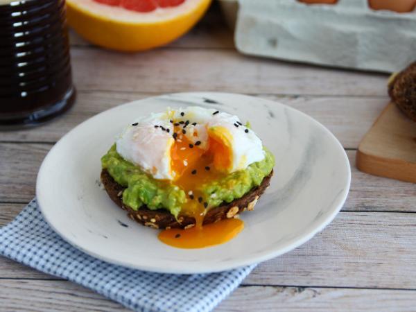 Recipe Avocado toast with poached egg