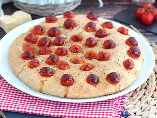 Recipe Focaccia with cherry tomatoes