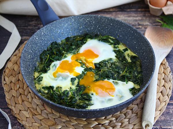 Recipe Creamed spinach with eggs