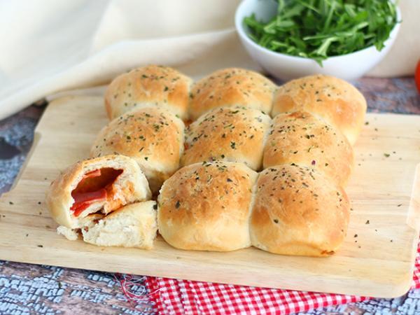 Recipe Pizza buns stuffed with ham and cheese