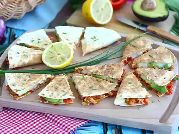 Recipe Chicken and avocado quesadillas