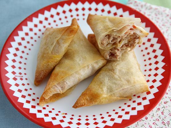 Recipe Tuna and tomato samosas