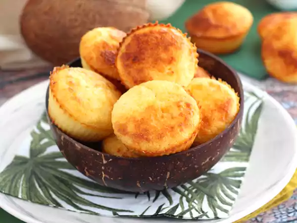 Recipe Brazilian coconut muffins - queijadinhas