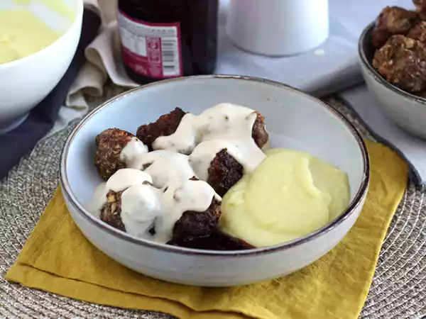 Recipe Ikea meatballs with white sauce