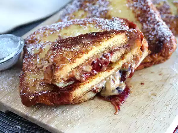 Recipe French toast with peanut butter and jelly