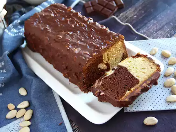 Recipe Marble cake with almond glaze