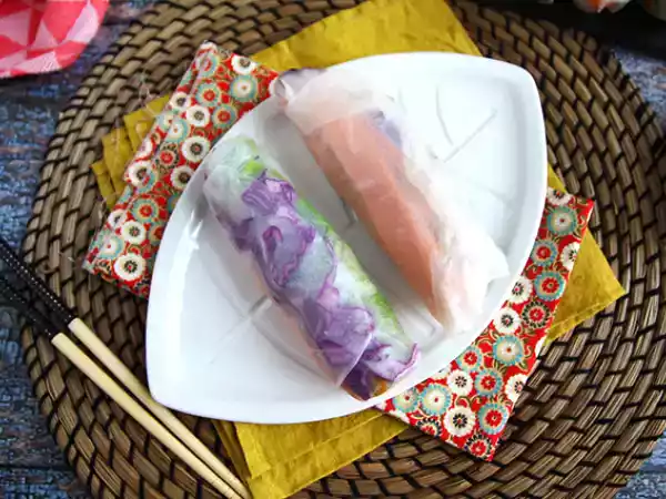 Recipe Vegetarian spring rolls with red cabbage and sweet potato