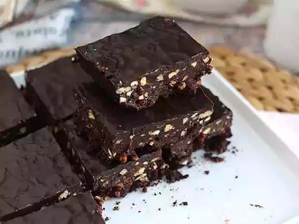 Recipe Brawnie - the raw brownie with dates