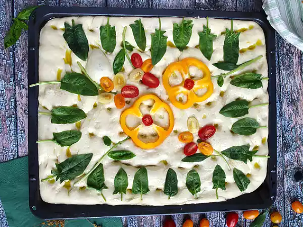 Recipe Floral focaccia - focaccia art