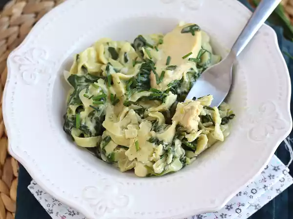 Recipe One pot pasta with spinach, goat cheese, and chicken