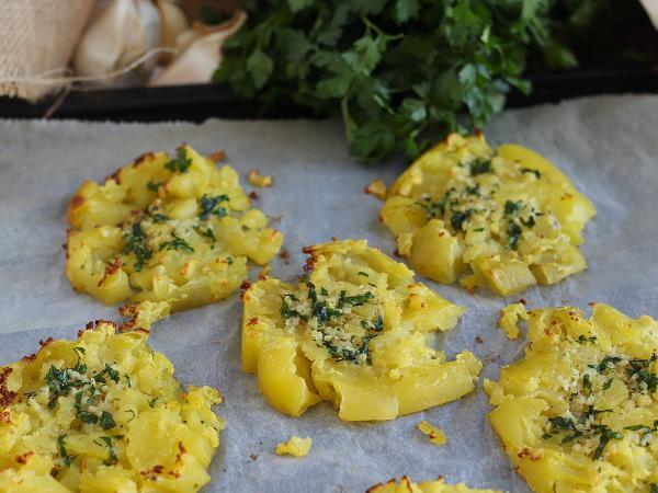 Recipe Butter and garlic baked mashed potatoes