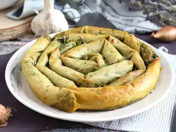 Recipe Turkish börek: crunchy and tasty stuffed filo with spinach and cheese