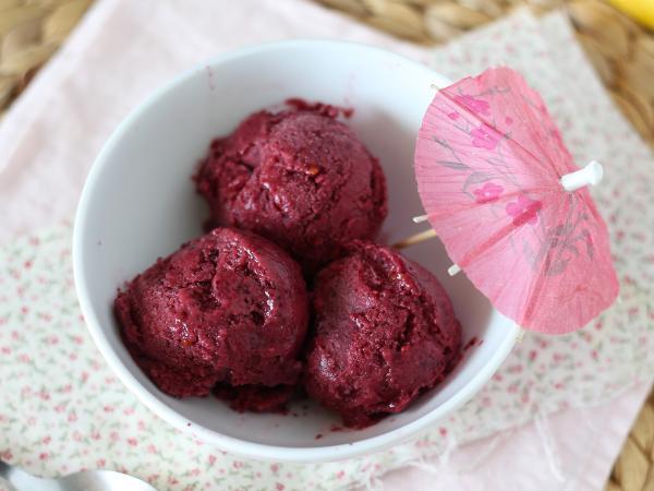 Recipe Berry nice cream: transform bananas into vegan ice cream!