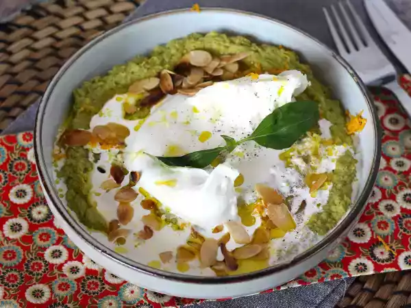 Recipe Pea dip, perfect with a creamy burrata !